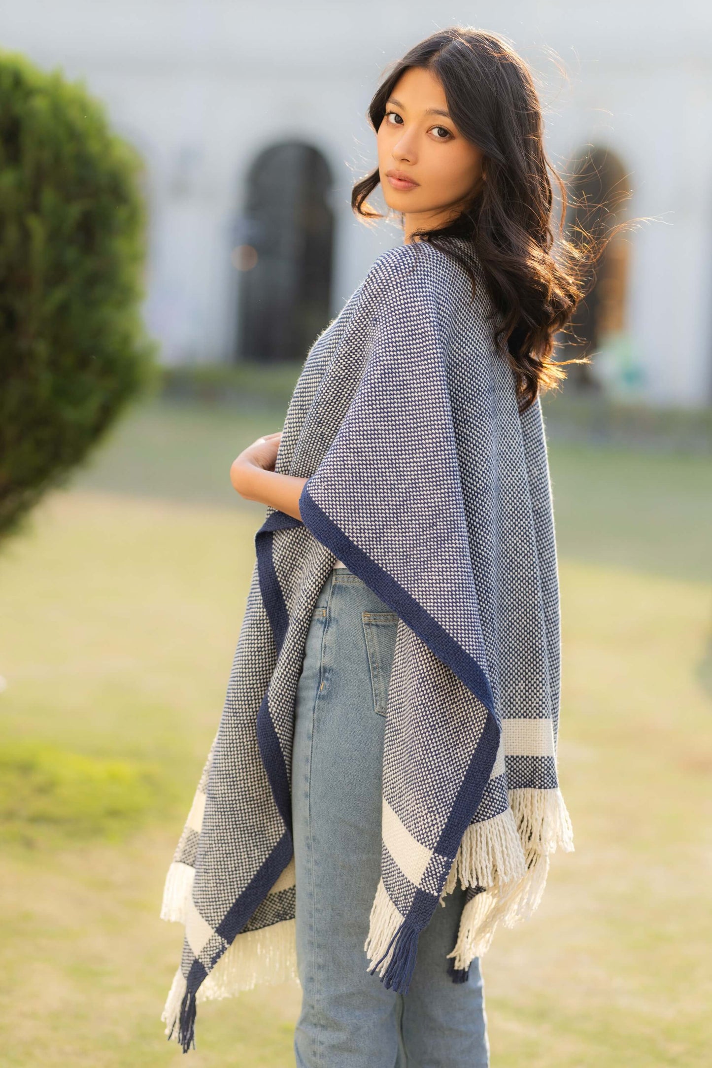 PONCHO NEPAL blau/offwhite